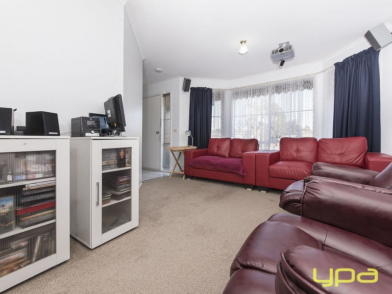 8 Belinda Close, Kurunjang VIC 3337
