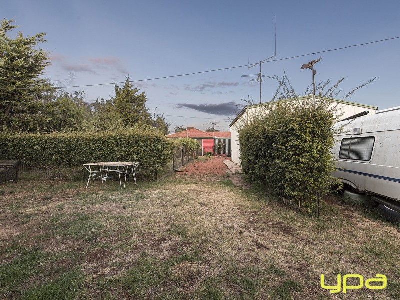 8 Belinda Close, Kurunjang VIC 3337