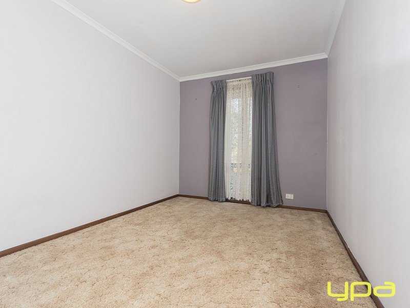 5 Moss Street, Melton South VIC 3338