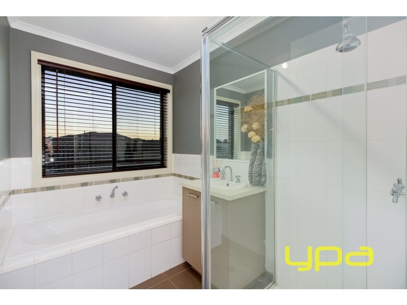 51 McBurnie Drive, Kurunjang VIC 3337