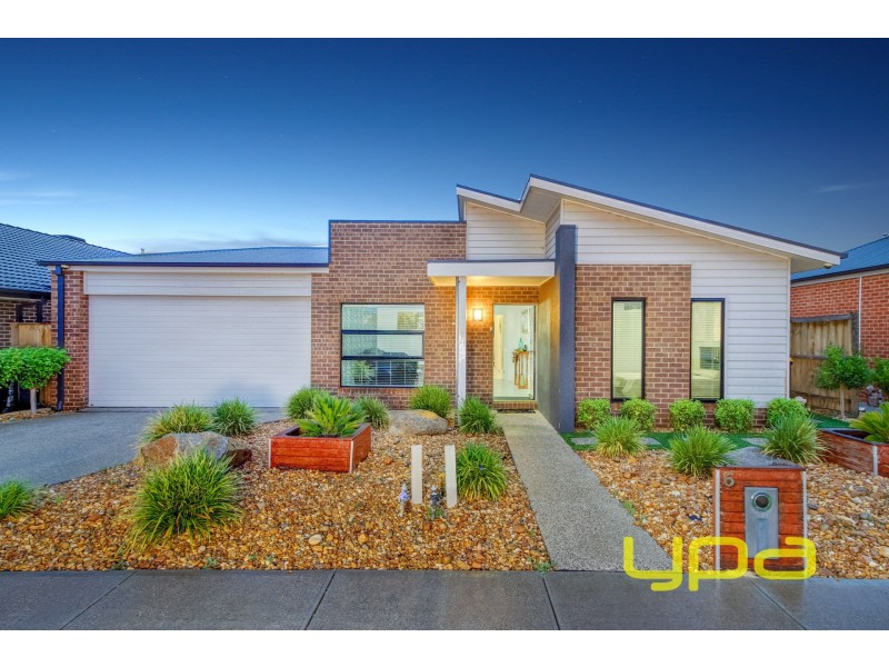 6 Glenelly Street, Melton South VIC 3338