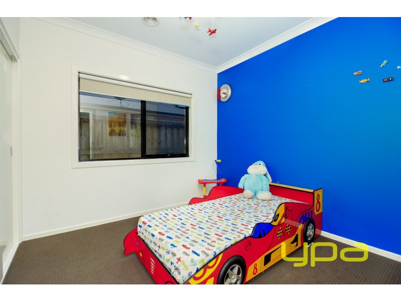 6 Glenelly Street, Melton South VIC 3338