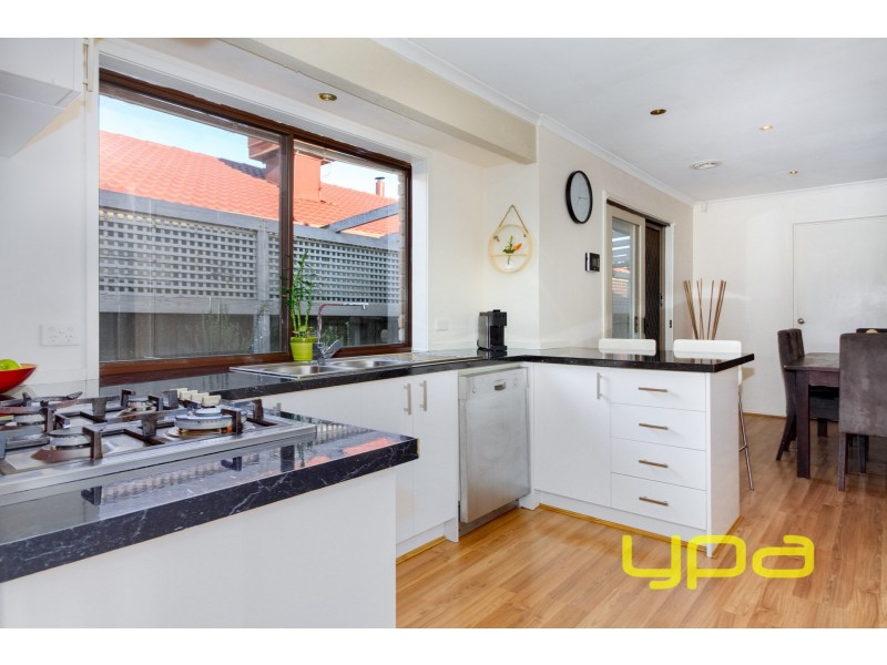 34 Pennyroyal Crescent, Kurunjang VIC 3337