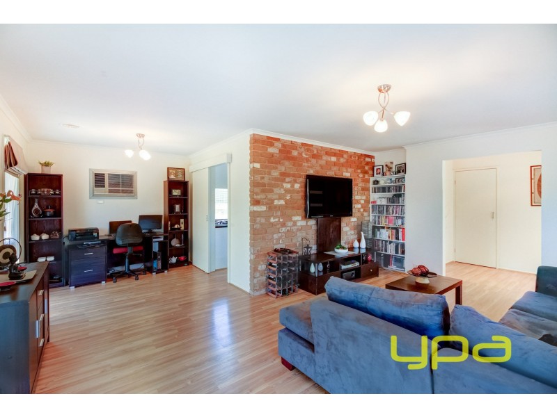 34 Pennyroyal Crescent, Kurunjang VIC 3337