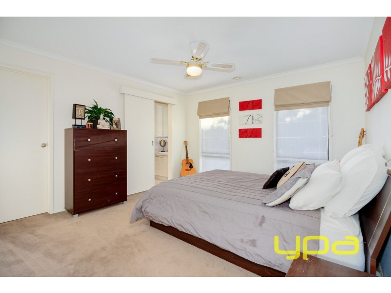 34 Pennyroyal Crescent, Kurunjang VIC 3337