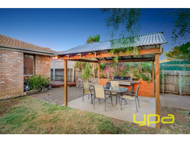 34 Pennyroyal Crescent, Kurunjang VIC 3337