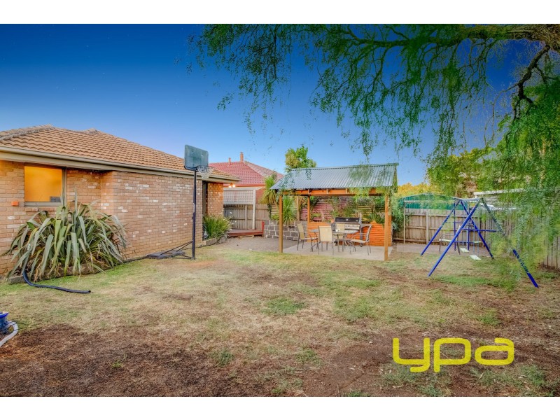 34 Pennyroyal Crescent, Kurunjang VIC 3337