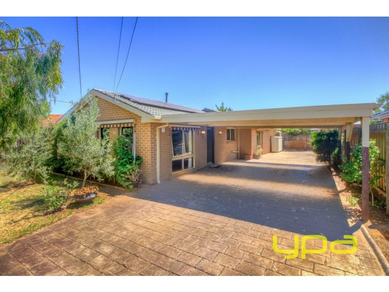 15 Morris Street, Melton South VIC 3338