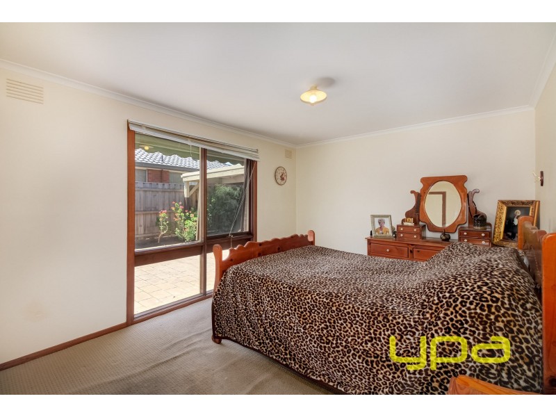 15 Morris Street, Melton South VIC 3338