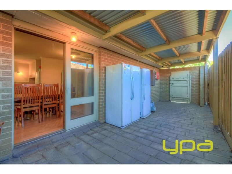 15 Morris Street, Melton South VIC 3338