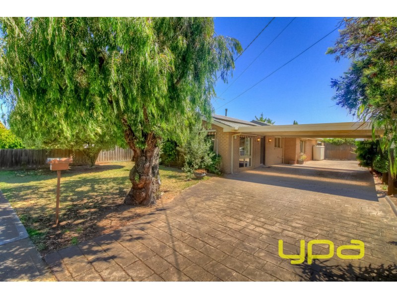 15 Morris Street, Melton South VIC 3338
