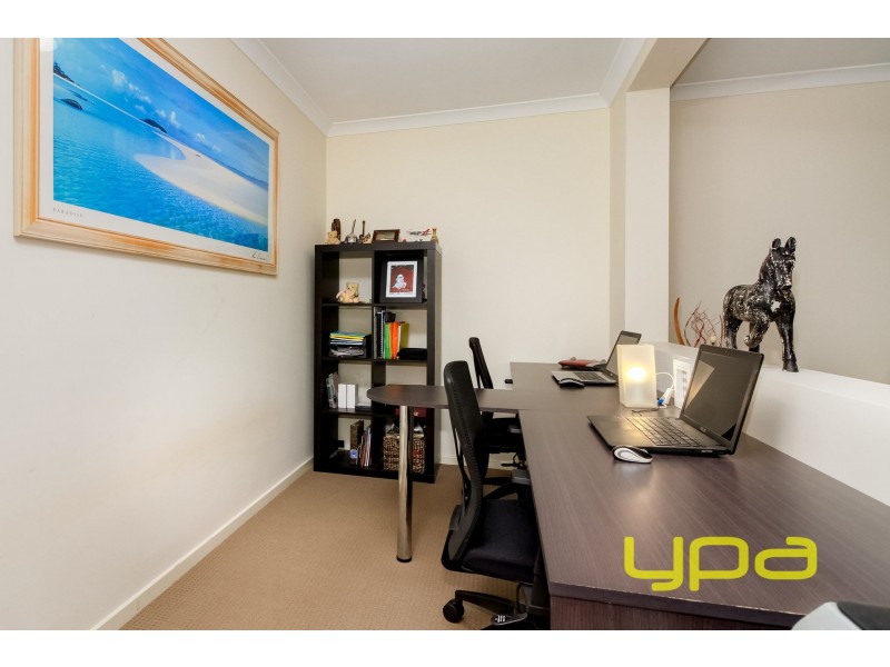 33 Castletown Boulevard, Melton South VIC 3338