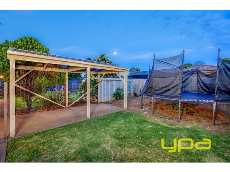 41 Dunvegan Drive, Kurunjang VIC 3337