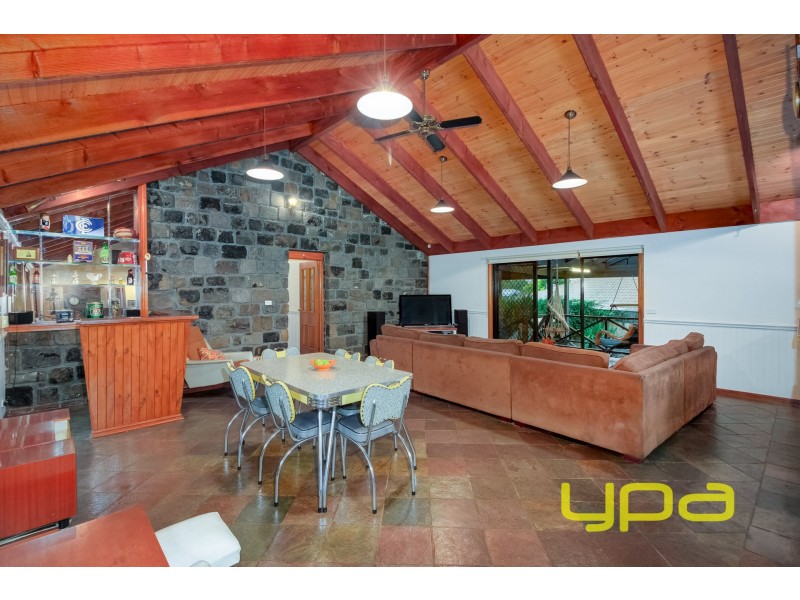 1 Rae Court, Darley VIC 3340