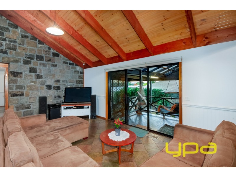 1 Rae Court, Darley VIC 3340