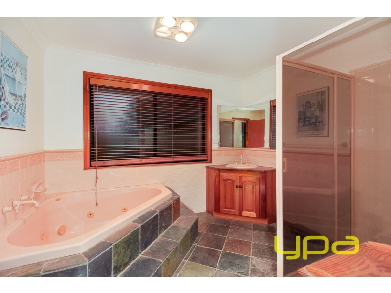 1 Rae Court, Darley VIC 3340