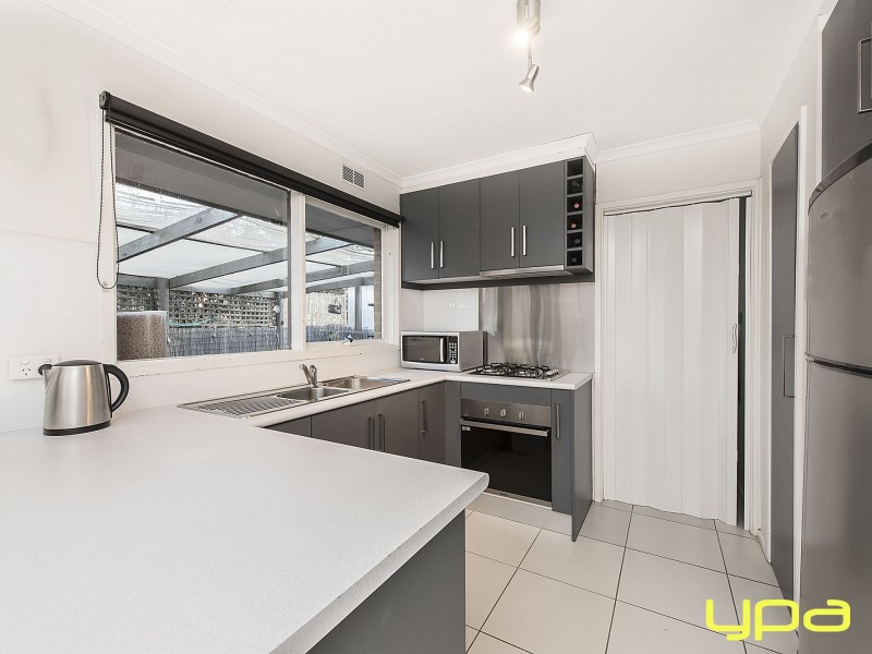 3 Berwick Place, Melton West VIC 3337