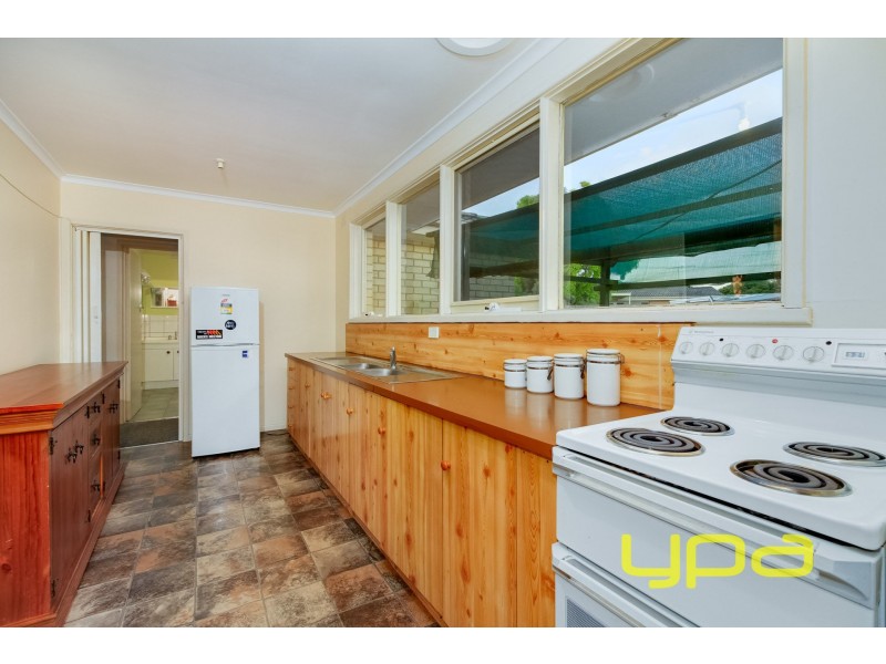 40 Quail Crescent, Melton VIC 3337