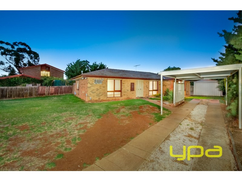 2 Grenville Place, Melton West VIC 3337