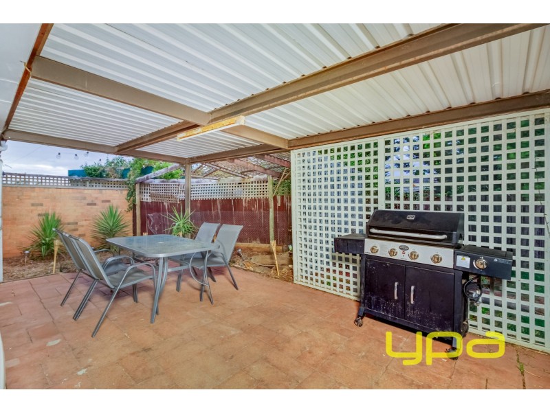 2 Grenville Place, Melton West VIC 3337