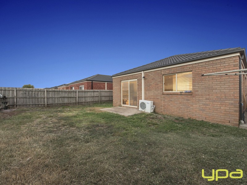 71 Caitlyn Drive, Melton West VIC 3337