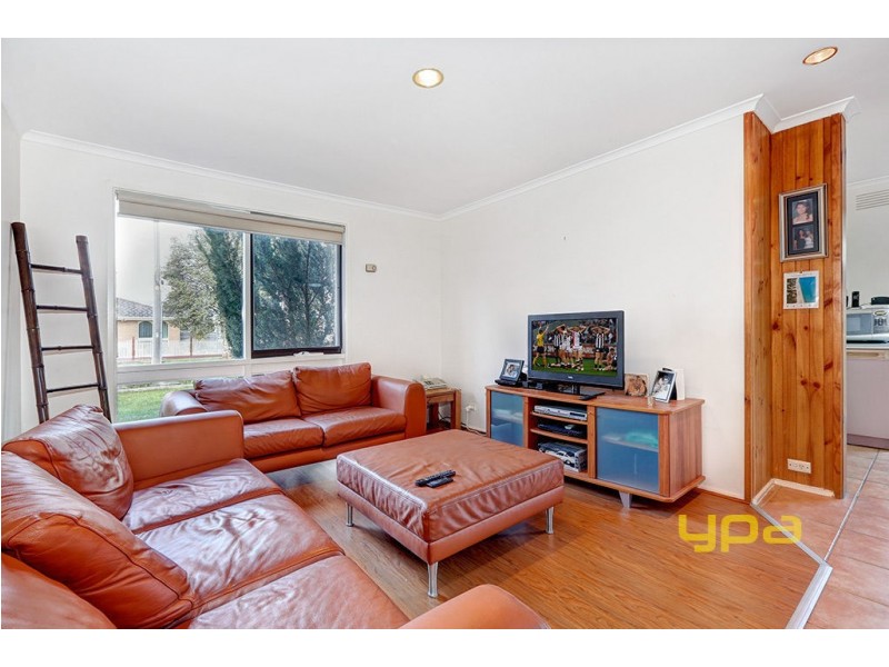 1/36 Kurrajong Crescent, Melton South VIC 3338