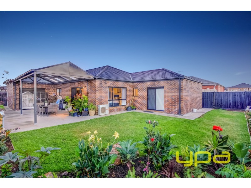 11 Vasaliki Court, Melton West VIC 3337