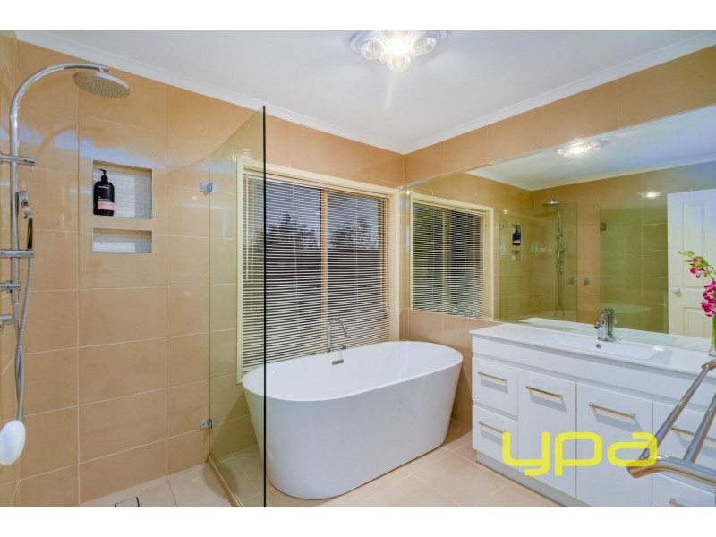 3 The Grange, Melton West VIC 3337