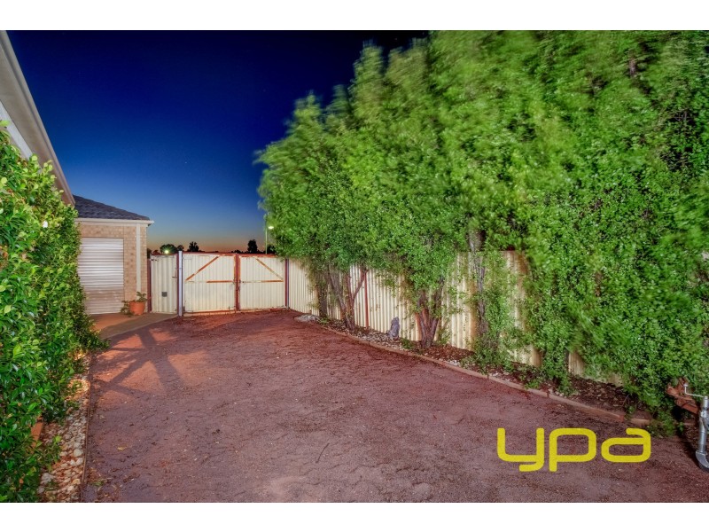 3 The Grange, Melton West VIC 3337