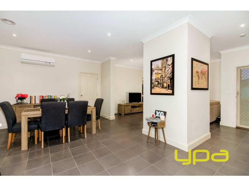 29 Barleygrass Crescent, Brookfield VIC 3338