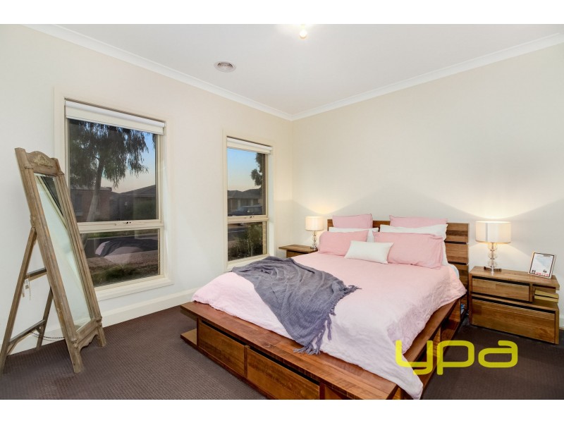 29 Barleygrass Crescent, Brookfield VIC 3338