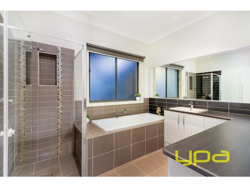 178 Botanica Springs Boulevard, Brookfield VIC 3338