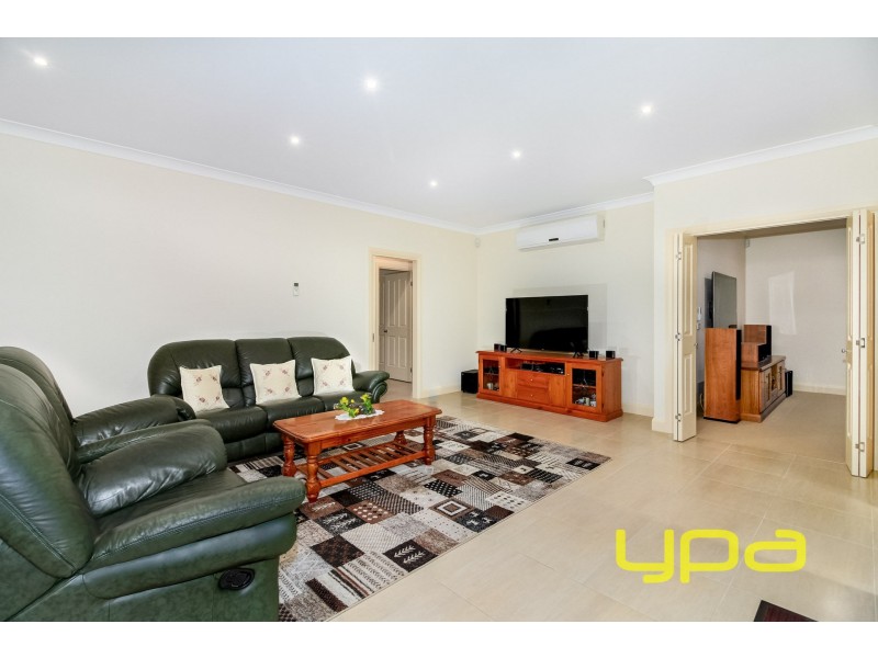 20 Chanticleer Avenue, Melton West VIC 3337