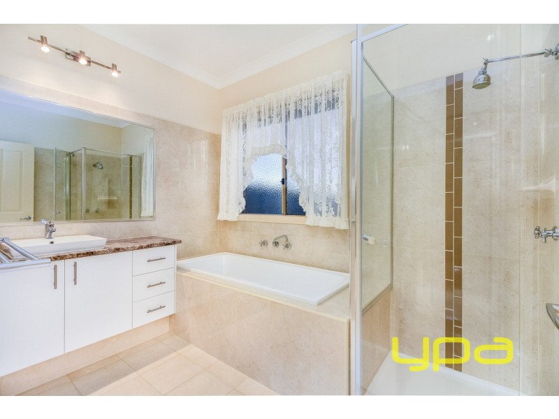 20 Chanticleer Avenue, Melton West VIC 3337