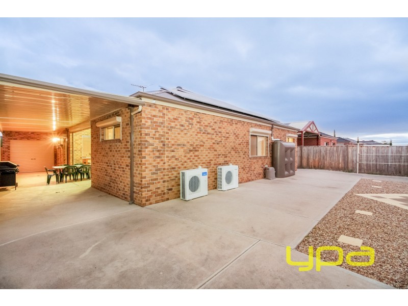 20 Chanticleer Avenue, Melton West VIC 3337