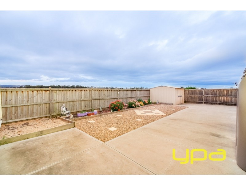 20 Chanticleer Avenue, Melton West VIC 3337