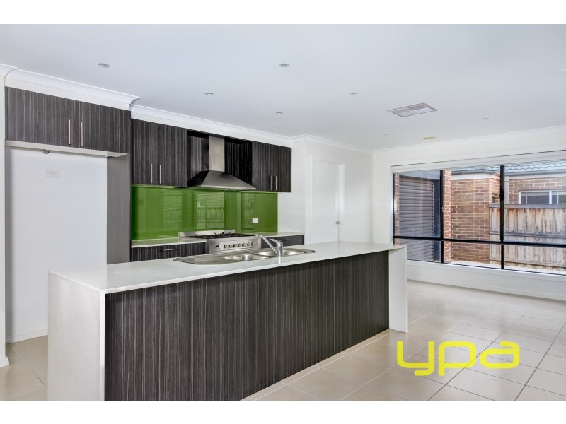 5 Andreas Court, Melton West VIC 3337
