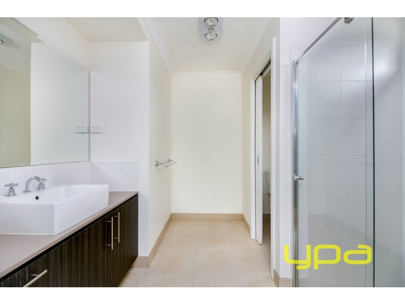 5 Andreas Court, Melton West VIC 3337