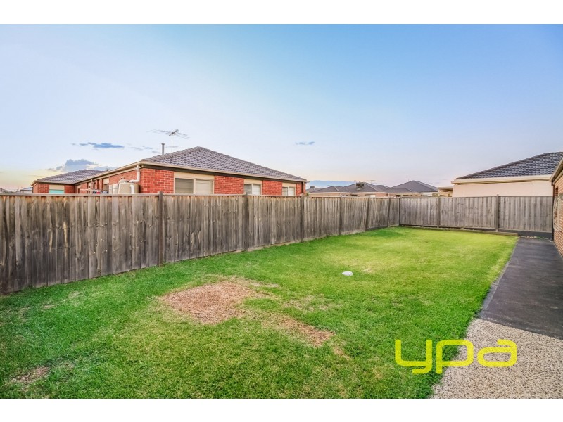 5 Andreas Court, Melton West VIC 3337
