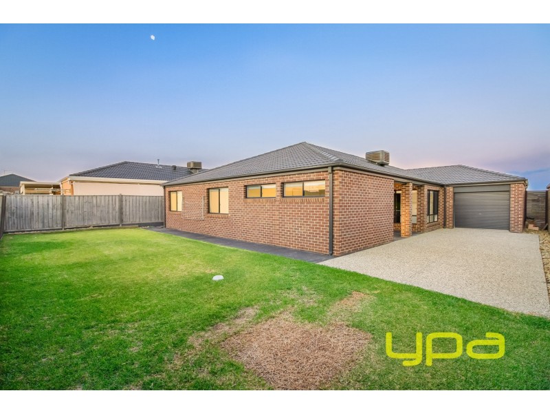 5 Andreas Court, Melton West VIC 3337
