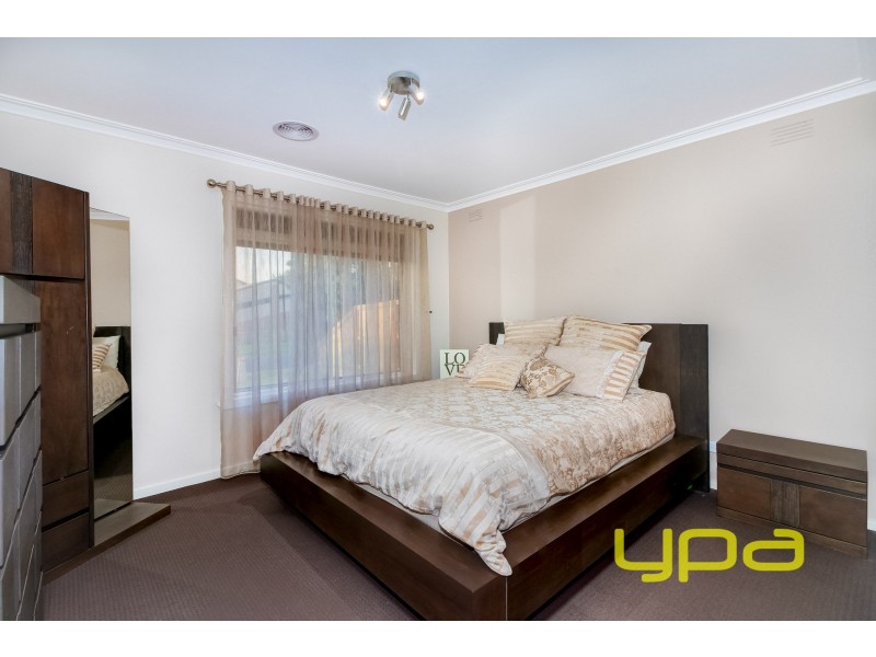 35 Grace Street, Melton South VIC 3338