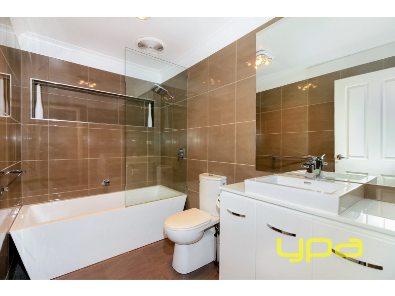 35 Grace Street, Melton South VIC 3338