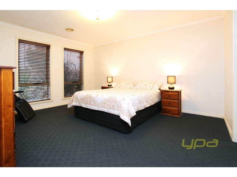 10 Kingston Rule Street, Kurunjang VIC 3337