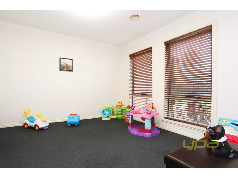 10 Kingston Rule Street, Kurunjang VIC 3337