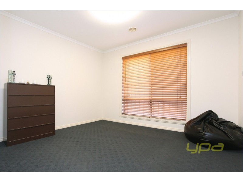 10 Kingston Rule Street, Kurunjang VIC 3337