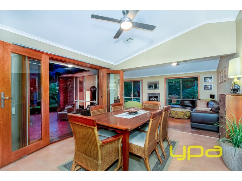 10 Galilee Boulevard, Melton West VIC 3337