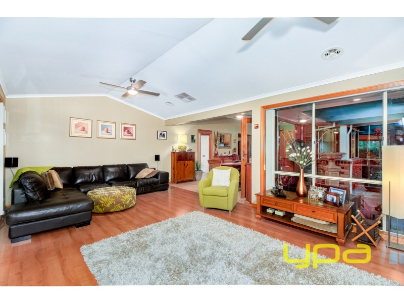 10 Galilee Boulevard, Melton West VIC 3337