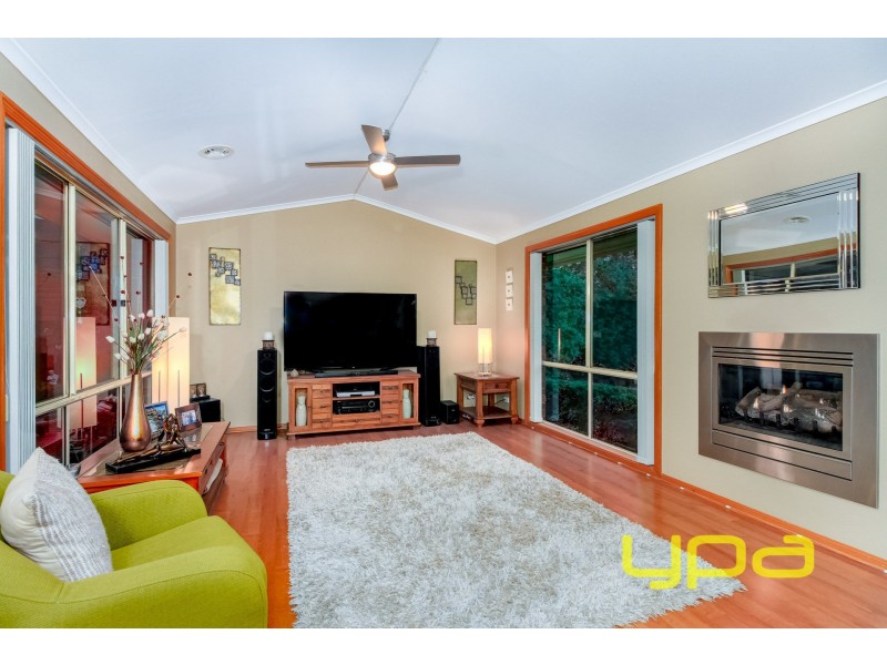 10 Galilee Boulevard, Melton West VIC 3337