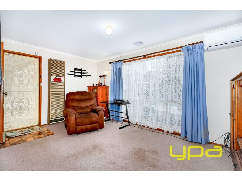 4/1 Reserve Road West, Melton VIC 3337