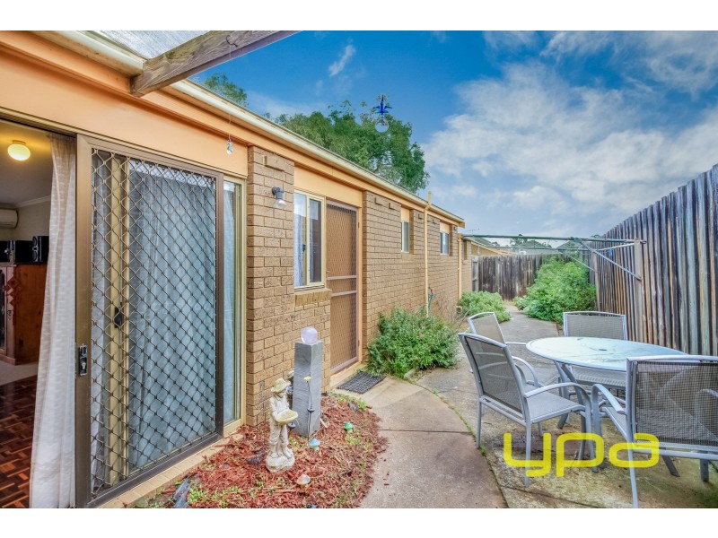 4/1 Reserve Road West, Melton VIC 3337